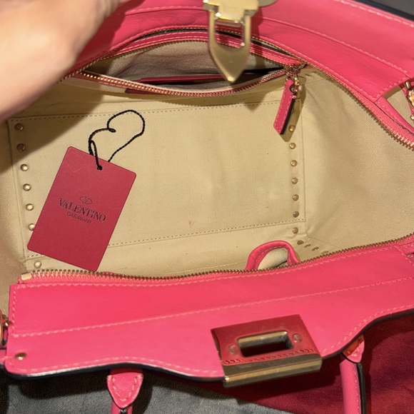 Preloved Valentino Garavani pink leather studs 2 way handbag/crossbody dust bag - Picture 5 of 12